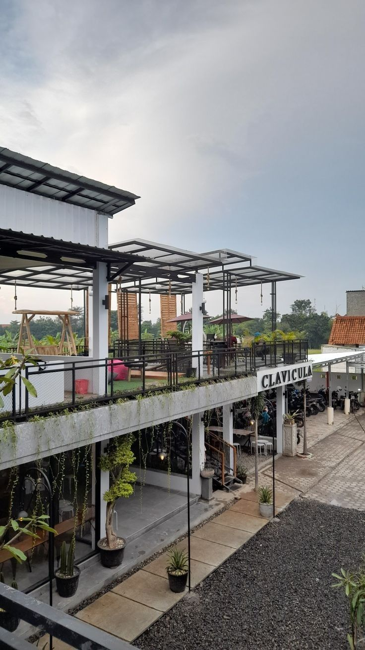 Inspirasi Desain Cafe dari Baja Ringan